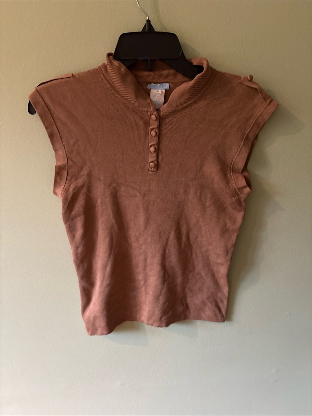 Urchin beautiful silk blend Buttons Size Medium Caramel Color SS